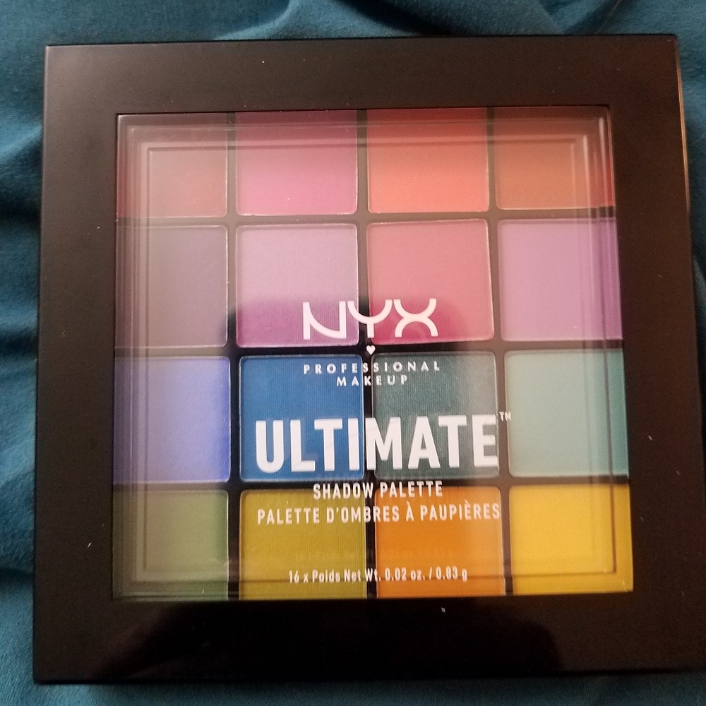 Nyx Ultimate Eyeshadow Pallet